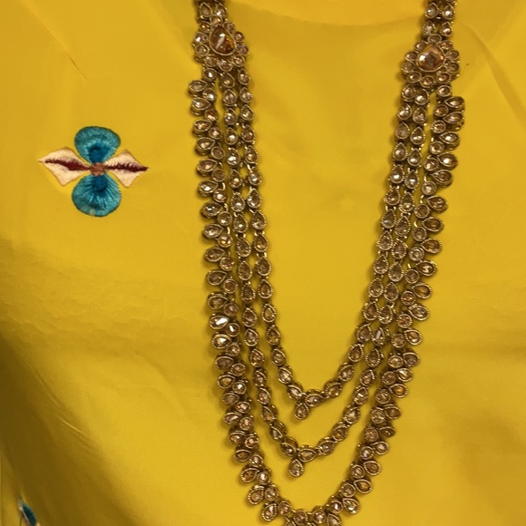 indian Beautiful 3 piece necklace set with mattapati - Picture 4 of 12